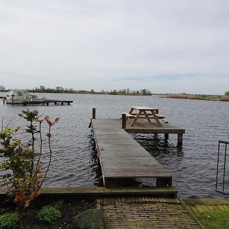 Vakantie huis aan het water Rijpwetering Buitenkant foto