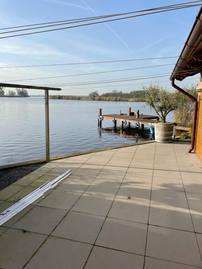 Vakantie huis aan het water Villa Rijpwetering Buitenkant foto